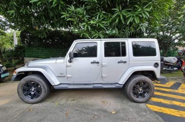 Selling Pearl White Jeep Wrangler 2012 in Quezon