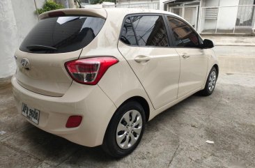 Sell Pearl White 2014 Hyundai Grand i10 in Quezon City