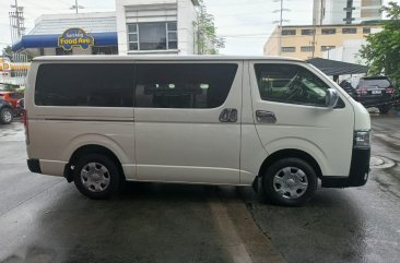 Sell White 2015 Toyota Hiace in Manila