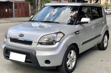 Selling Silver Kia Soul 2011 in Makati