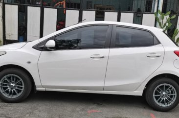 White Mazda 2 2012 for sale in Parañaque