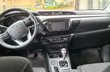 Grey Toyota Hilux 2016 for sale in Automatic