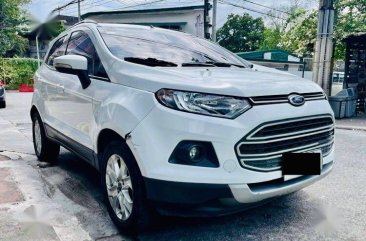 White Ford Ecosport 2015 for sale in Manual