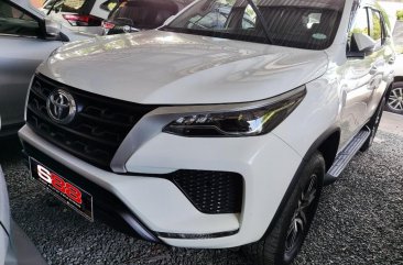 White Toyota Fortuner 2021 for sale in Quezon