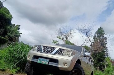 Pearl White Nissan Navara 2009 for sale in Quezon
