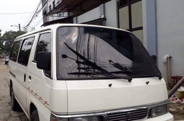 Selling White Nissan Urvan 2006 in Manila