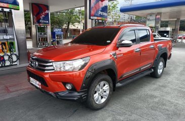 Selling Orange Toyota Hilux 2019 in Manila