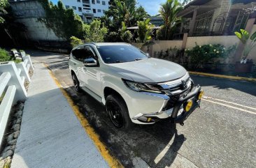 Sell Pearl White 2017 Mitsubishi Montero in Quezon City