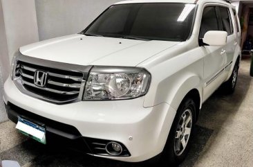 Selling White Honda Pilot 2013 in Quezon