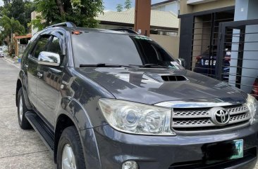 Selling Grey Toyota Fortuner 2010 in Angeles