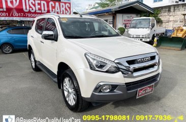 Sell White 2019 Isuzu Mu-X in Cainta