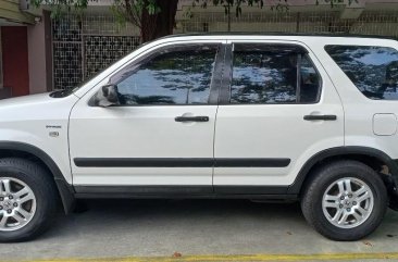 Selling White Honda CR-V 2006 in Manila