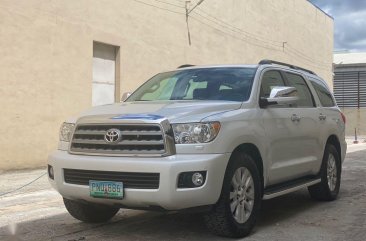 Selling Pearl White Toyota Sequoia 2011 in Malabon