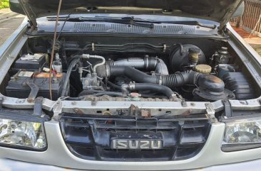 Brightsilver Isuzu Crosswind 2001 for sale in Mariveles