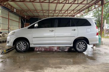 Pearl White Toyota Innova 2013 for sale in Binan