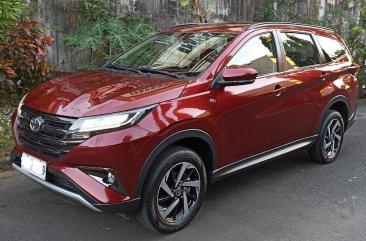 Red Toyota Rush 2018 for sale in Quezon