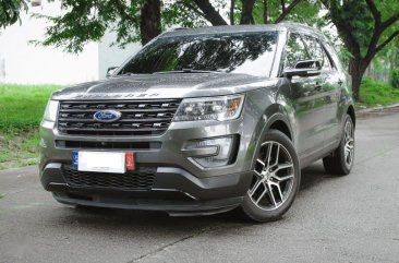 Selling Grey Ford Explorer 2016 in Quezon City