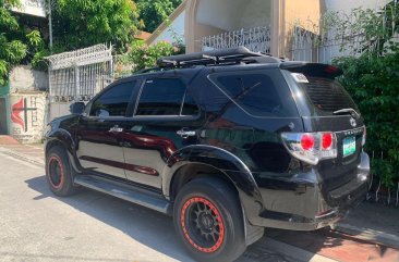 Selling Black Toyota Fortuner 2012 in Manila