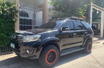 Selling Black Toyota Fortuner 2012 in Manila