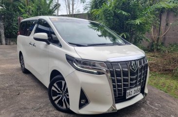 Pearl White Toyota Alphard 2020 for sale in Automatic