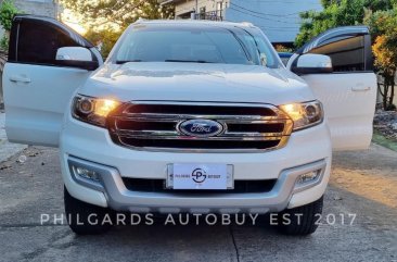 Sell White 2018 Ford Everest in Las Piñas