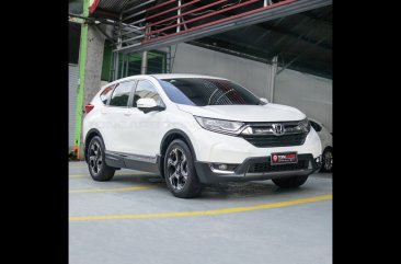 Selling White Honda Cr-V 2018 SUV at 23000 in Quezon City