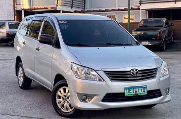 Sell Silver 2012 Toyota Innova in Makati