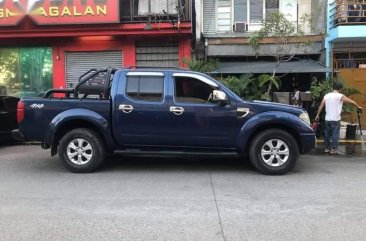 Blue Nissan Navara 2011 for sale in Manual