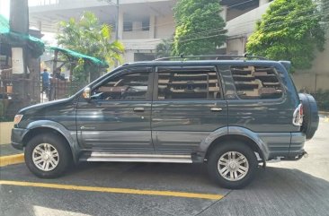 Grey Isuzu Crosswind 2010 for sale in Marikina