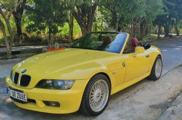Yellow BMW Z3 1998 for sale in Tagaytay