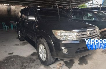 Selling Black Toyota Fortuner 2011 in Pasay