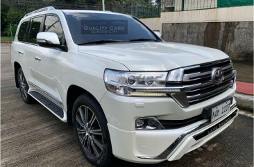 Selling Pearl White Toyota Land Cruiser 2018 in Quezon