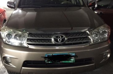 Selling Brightsilver Toyota Fortuner 2011 in Valenzuela