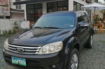 Selling Black Ford Escape 2010 in Bacoor