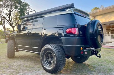 Selling Black Toyota Fj Cruiser 2015 in Angeles