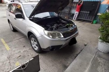 Selling Silver Subaru Forester 2011 in Mandaluyong