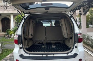 Pearl White Toyota Fortuner 2010 for sale in Manual