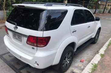 White Toyota Fortuner 2006 for sale 