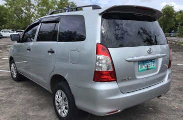 Selling Pearl White Toyota Innova 2013 in Lucena