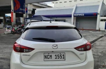 Sell White 2018 Mazda 3 in Quezon City