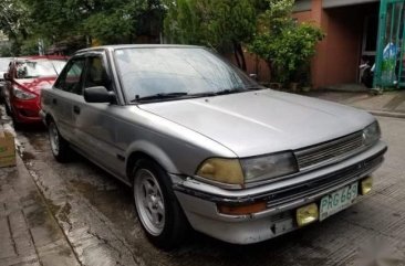 Selling Pearl White Toyota Corolla 1990 in Quezon