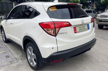 Selling Pearl White Honda Hr-V 2015 in Makati