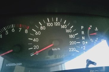 Selling White Toyota Corolla Altis 2003 in Pateros