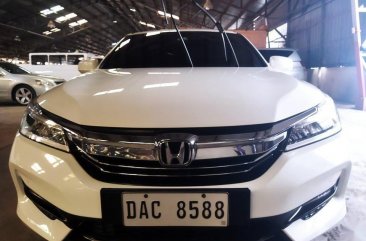 White Honda Accord 2018 for sale in Automatic