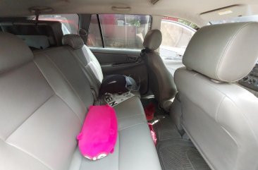 Selling Silver Toyota Innova 2010 in Taguig