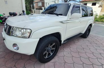 Selling Pearl White Nissan Patrol 2011 in Pasig