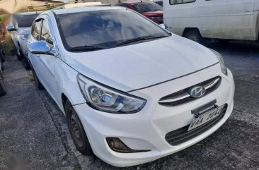 Pearl White Hyundai Accent 2017 for sale in Quezon