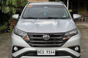 Selling Brightsilver Toyota Rush 2018 in Manila