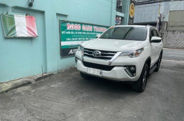 White Toyota Fortuner 2018 for sale in Manual