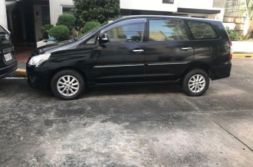 Black Toyota Innova 2012 for sale in Automatic